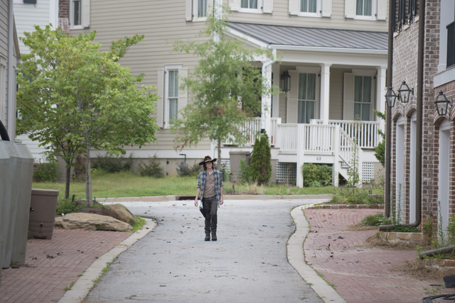 File:AMC 607 Carl Street.png