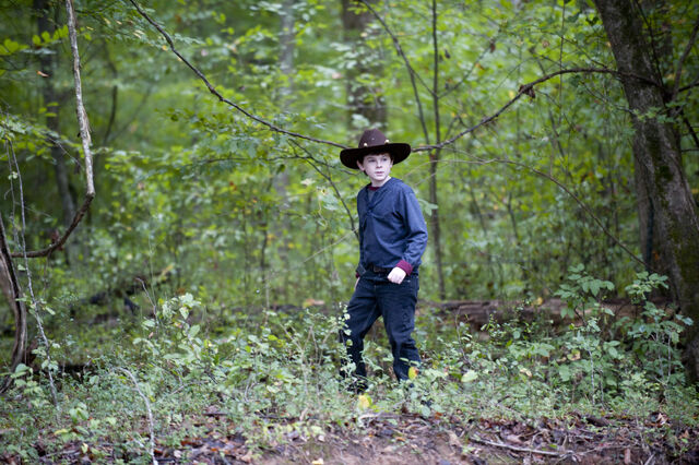 File:Episode-11-carl.jpg