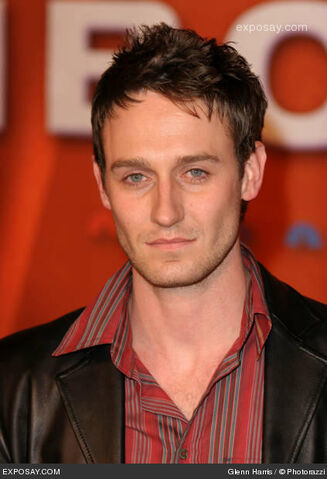 File:Josh-stewart-2005-nbc-winter-press-tour-tca-party-0eZy7q.jpg