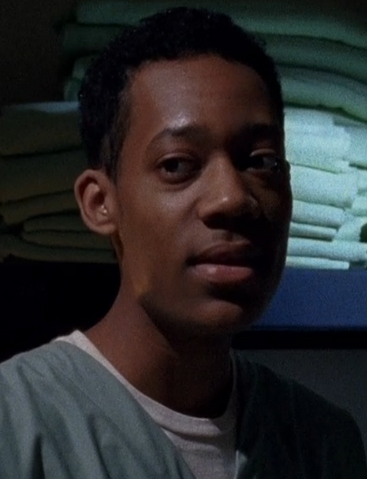 File:504 Noah Explaining.png