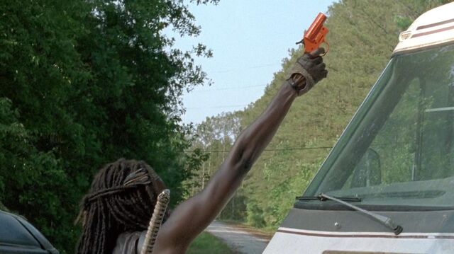 File:Flare Gun 6x01 (3).jpeg