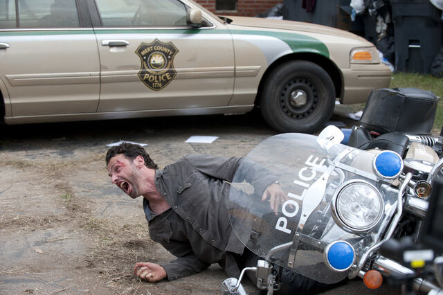 File:Episode-10-rick-motorcycle.jpg