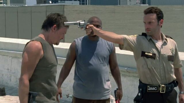 File:WalkingDeadPythonep04.jpg