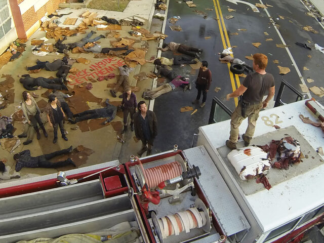 File:Abraham's group 5x05.jpg