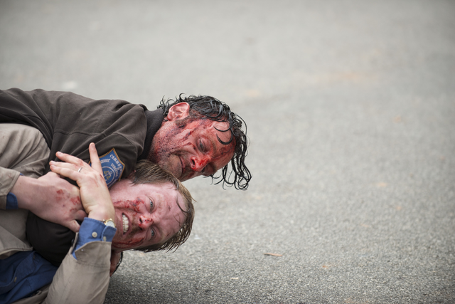 File:AMC 515 Rick Choking Pete.png