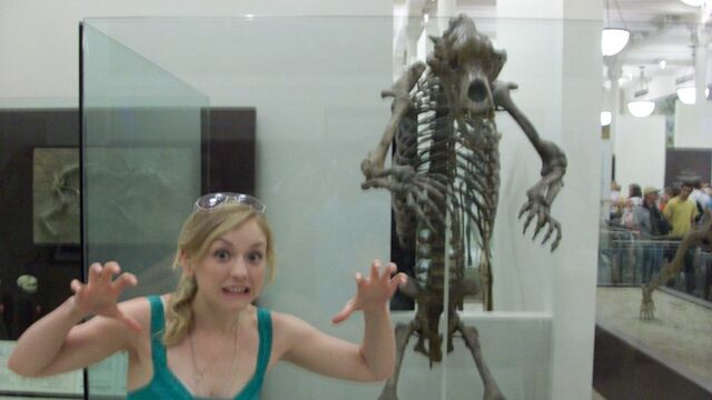 File:Emily cute scare pose.jpg