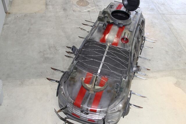 File:2013 Hyundai Santa Fe Zombie Survival Machine 3.jpg