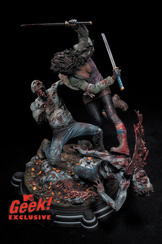 File:Michonne Statue 4.jpg