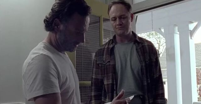File:Rickreadsnotr.jpg