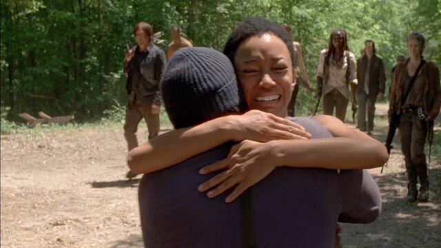 File:Sasha and Tyreese reunite.jpg