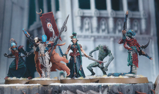 File:Maldrach & Court.png