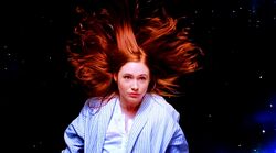 Amy Pond w kosmosie.jpg