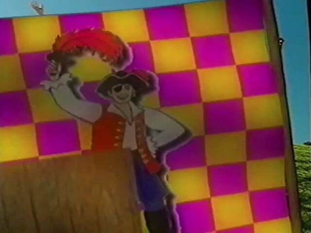 File:CaptainFeatherswordFlagTransition.jpg