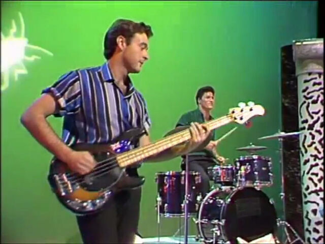 File:PhilRobinsononCountdown.jpg