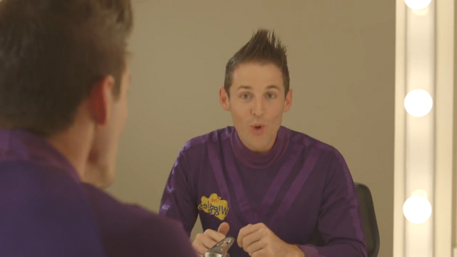 File:LachyintheMirror.png