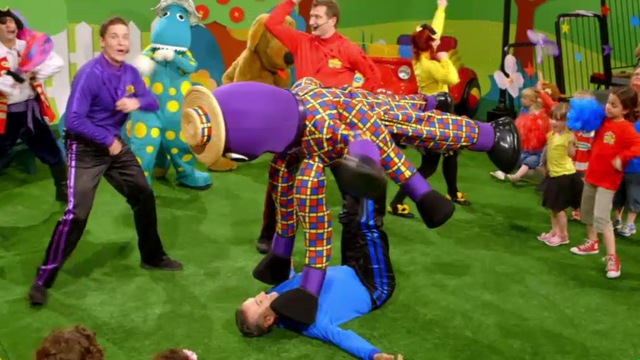 File:AnthonyandHenryinWigglyShowtime.png