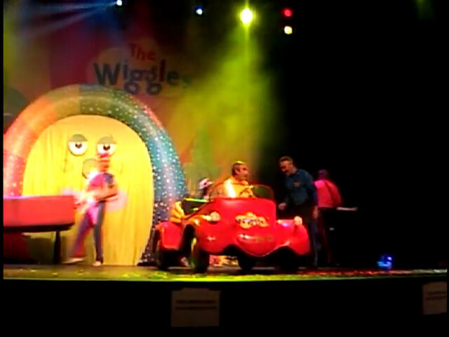 File:TheAwakeWigglesandLachyGillespie.jpg