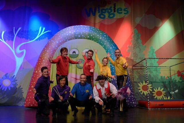 File:The7WigglesandCaptainFeathersword.jpg