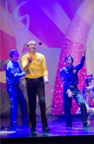 File:GregJuggling.png