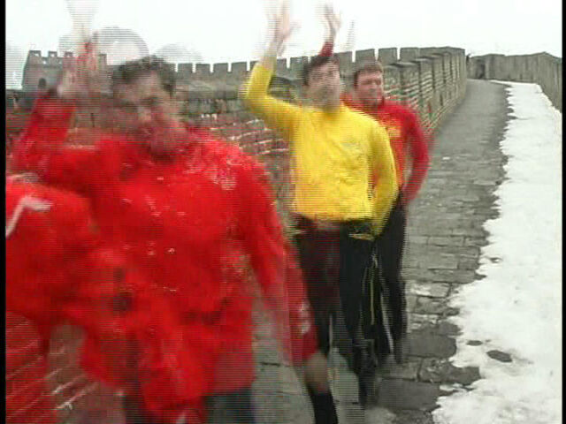 File:GregandSamattheGreatWallofChina.jpg