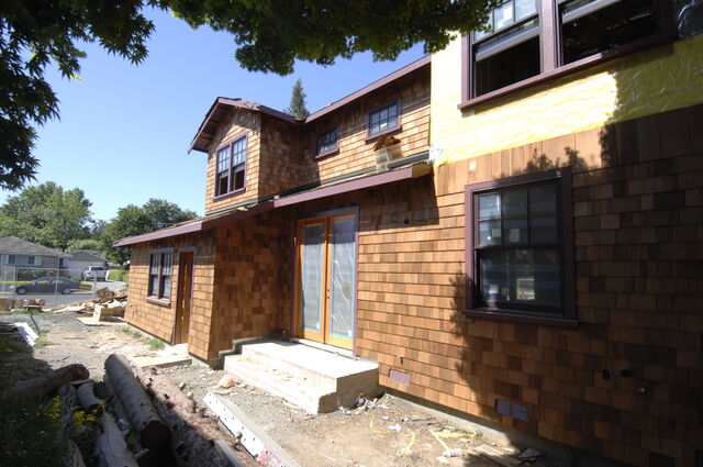 File:Back of the house-5393.jpg