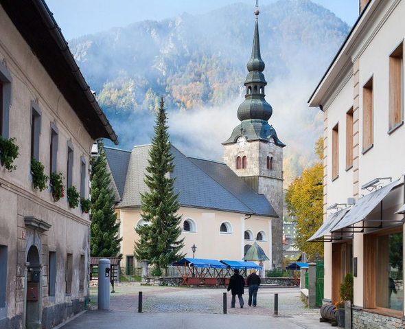File:Church of Sv. Lucia.png