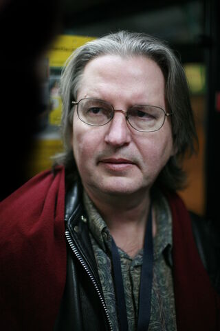 File:Bruce Sterling sn-ed.jpg