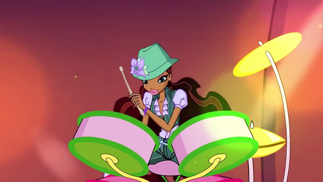 File:Aisha 5 Concert.png