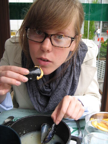 File:Lucy Knisley.jpg