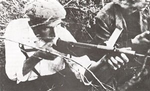 French-resistance-fighter-with-Sten-px800