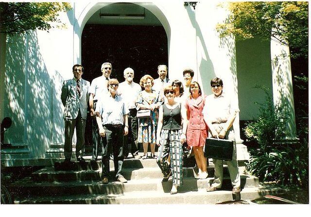 File:Qfarmacia94.jpg