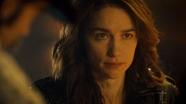 File:Wynonna Earp06.jpg