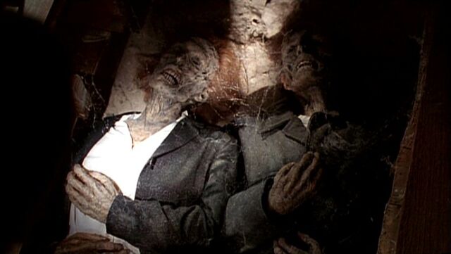 File:Mulder and Scully deceased.jpg