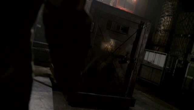 File:AnimalInCrate.jpg