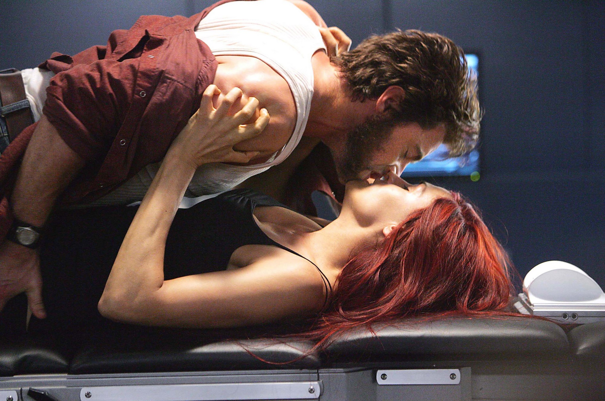 http://vignette4.wikia.nocookie.net/x-men/images/c/c0/004.jpg/revision/latest?cb=20111103210731