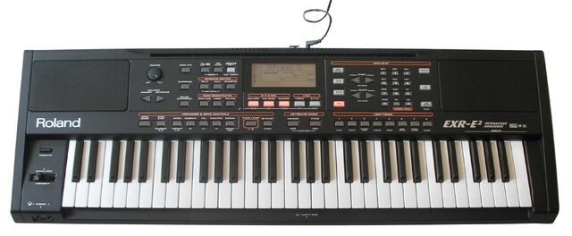 File:Roland EXR2 caly b.jpg