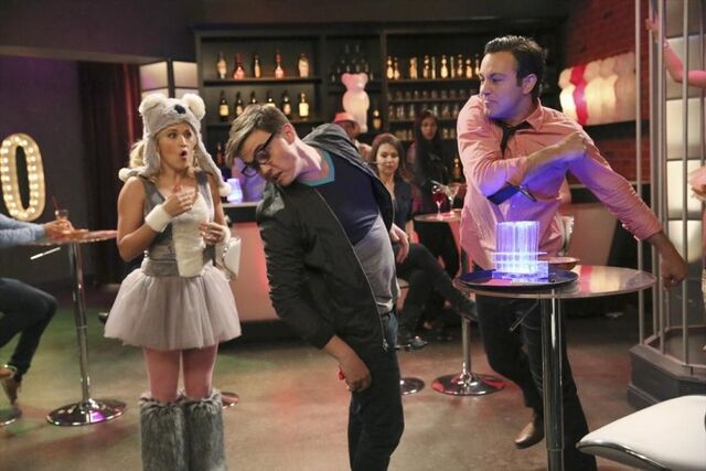 File:Young and Hungry - Episode 1.jpeg