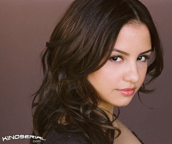 File:Aimee carrero aimee carrero qyn7Rt6.sized.jpg