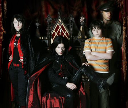 File:Young Dracula 3.jpg