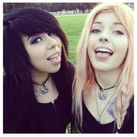 File:Leda&Kat.jpg