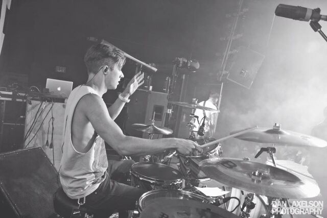 File:Lukehollandthewordalive.jpg