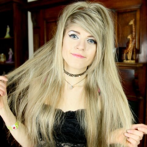 Archivo:MarinaJoyce.jpg