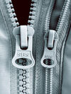 450px-Plastic- and Nylonzipper