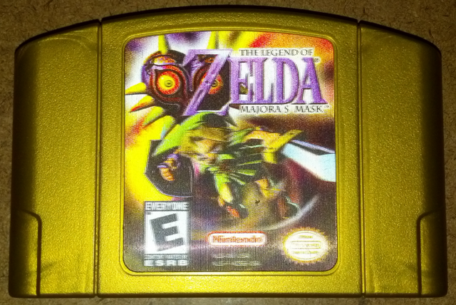 File:The Legend of Zelda - Majora's Mask Gold Holographic Cartridge.png