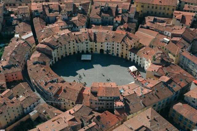 Fichier:Lucca 2.jpg