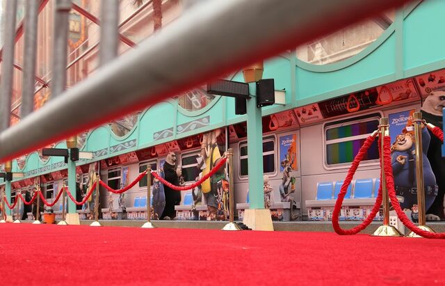 File:RedCarpet ZootopiaPremiere.jpg